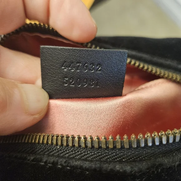 Gucci GG Marmont Velvet Camera Bag Star Crystal Embellished Black - Picture 16 of 16